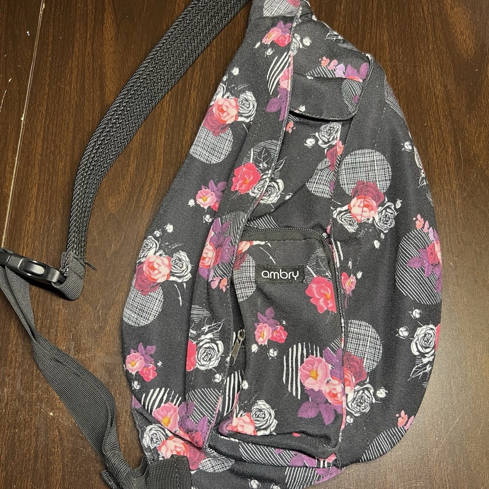 Ambry Floral Sling Backpack Crossbody Chest Bag Black Pink Roses‎ EUC